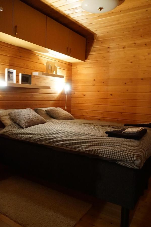 Raekkipirtti Villa ลูออสโต ภายนอก รูปภาพ