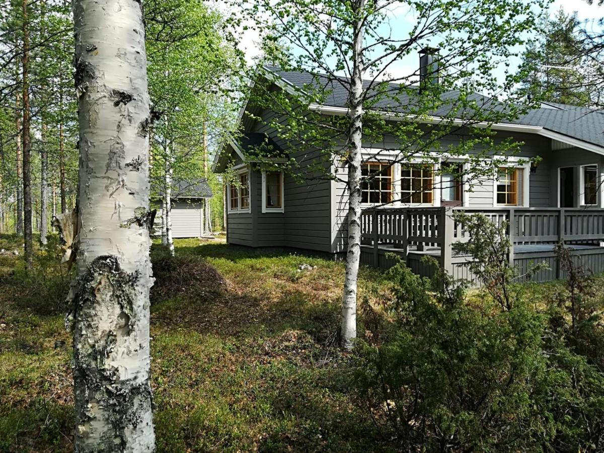 Raekkipirtti Villa ลูออสโต ภายนอก รูปภาพ