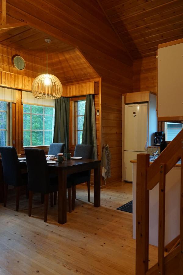 Raekkipirtti Villa ลูออสโต ภายนอก รูปภาพ